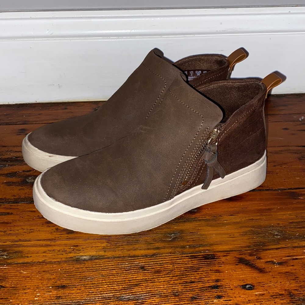 Dr. Scholl's Brown High-Top Sneakers